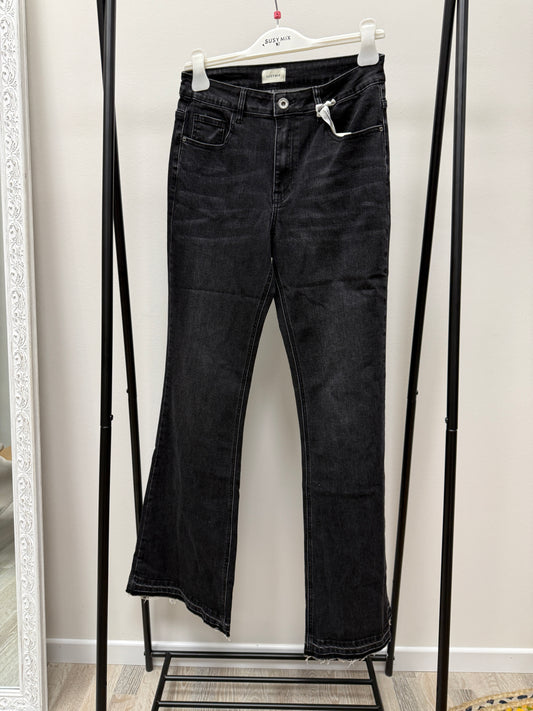 Jeans zampa lavaggio nero Susy Mix