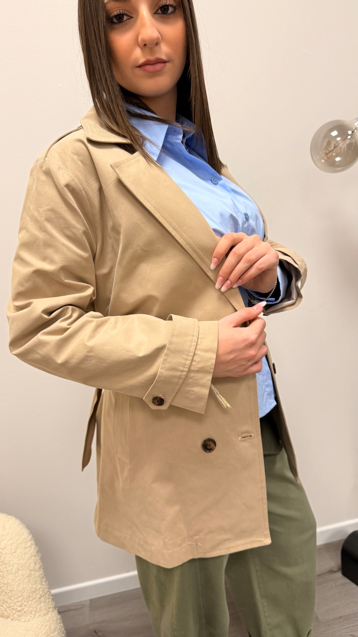 Trench corto classico con cintura Susy Mix