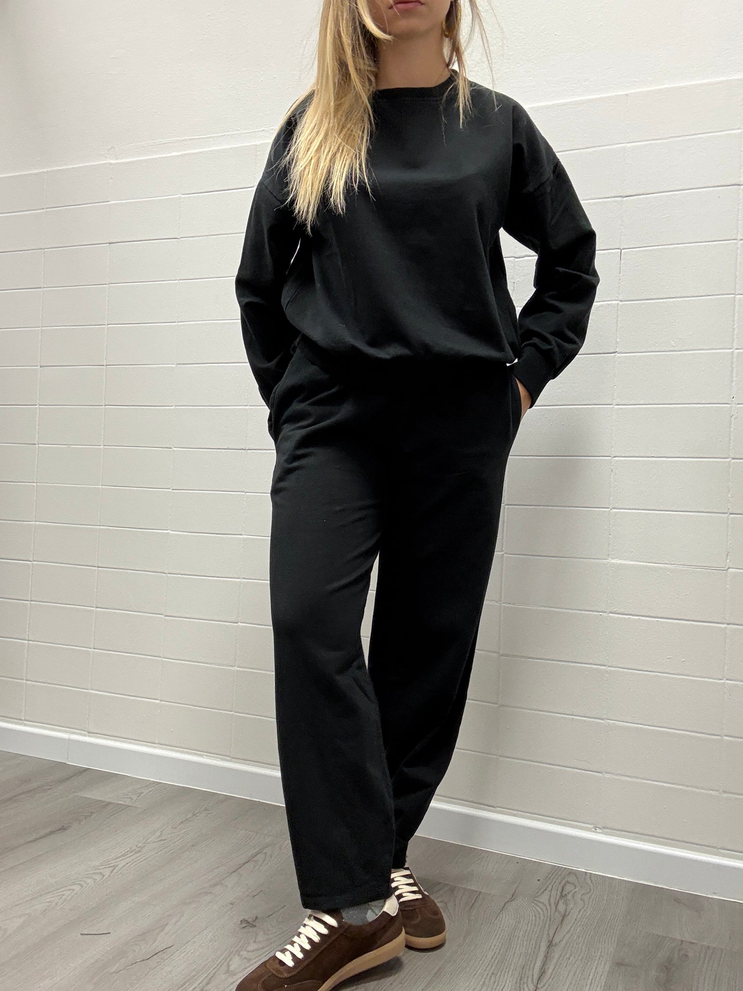 Tuta coordinato felpa + pantalone nero