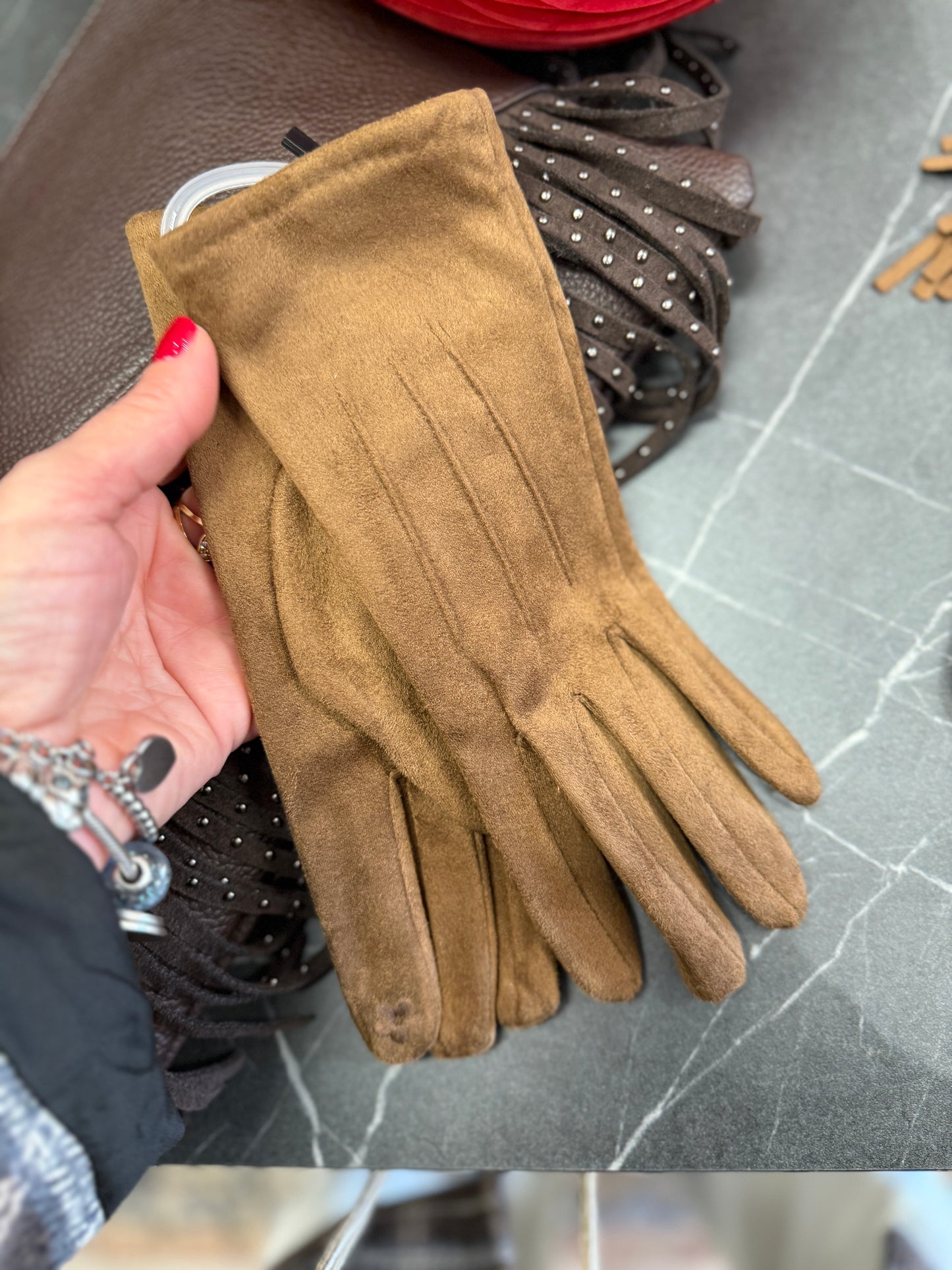 Guanti ecocamoscio tabacco Susy mix