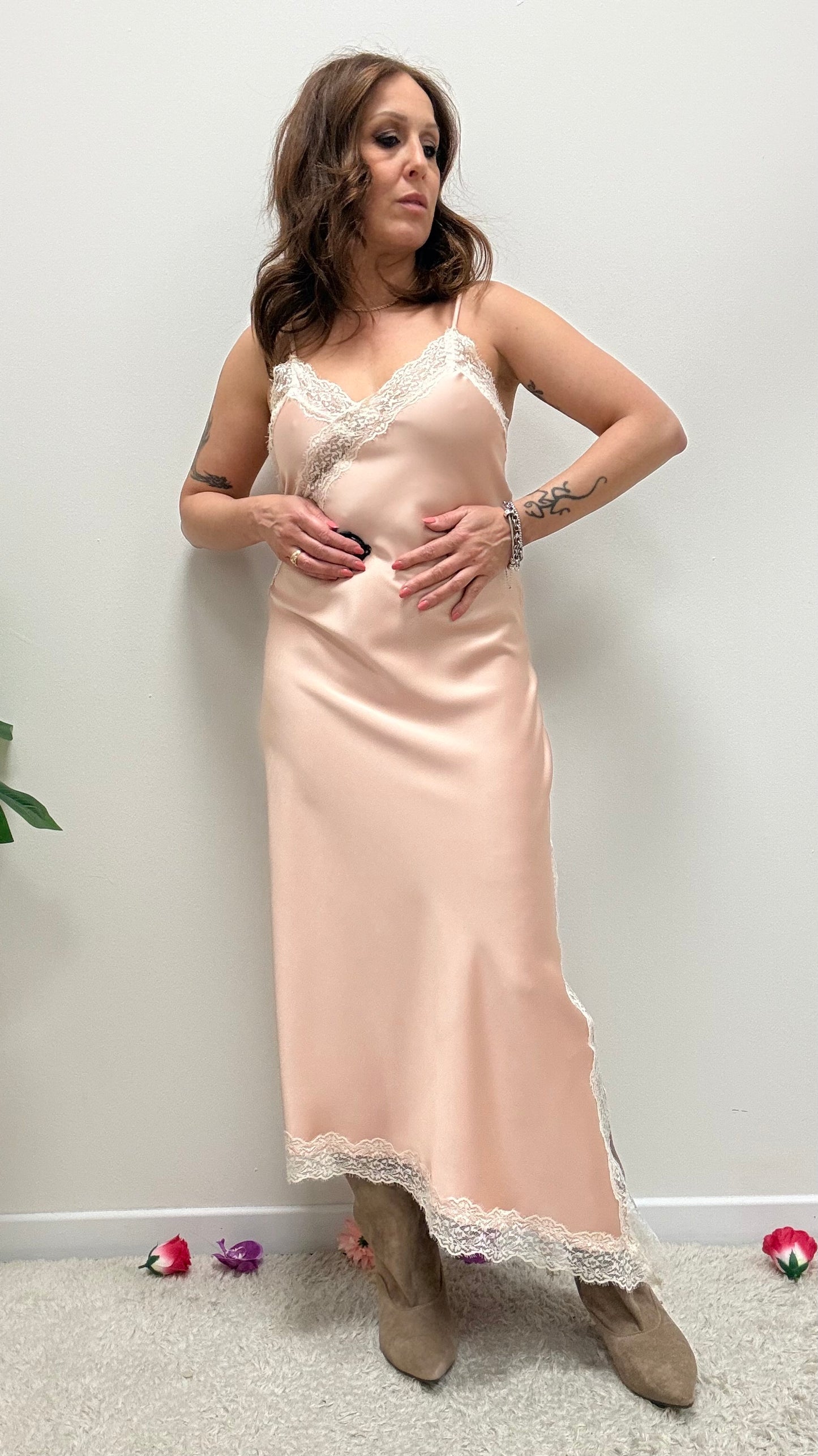 Abito saten e pizzo Imperial