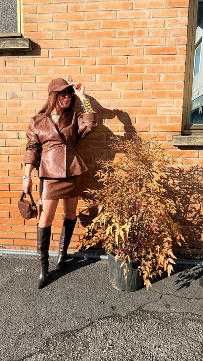 Giacca corsetto ecopelle martellata avvitata Haveone