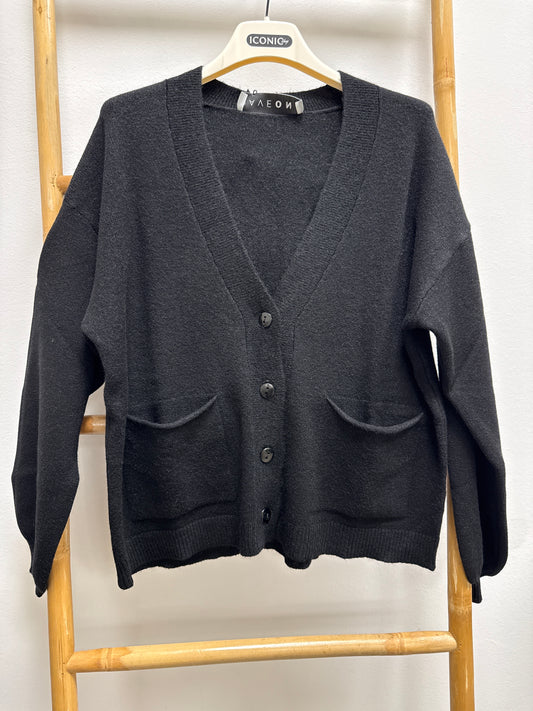Cardigan dritto nero viscosa rasata con taschine Haveone