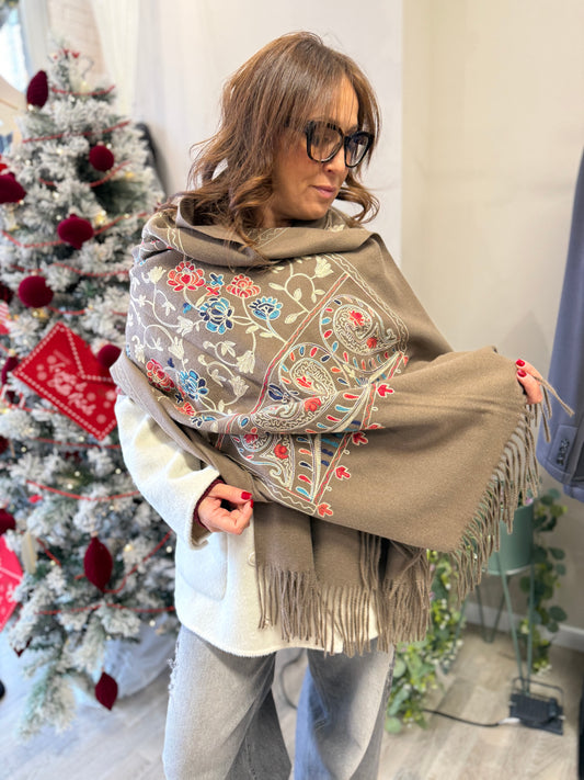 Sciarpa ricami tortora Susy Mix