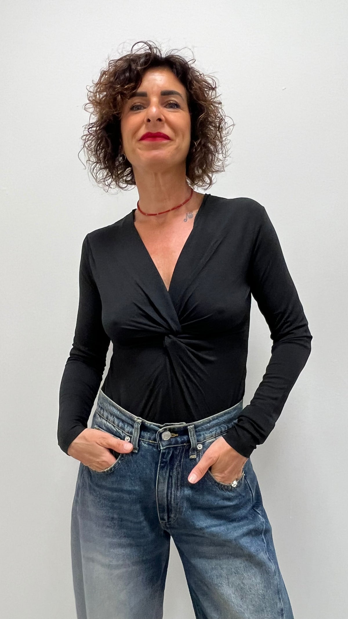 Maglia in viscosa con nodo Susy Mix nero