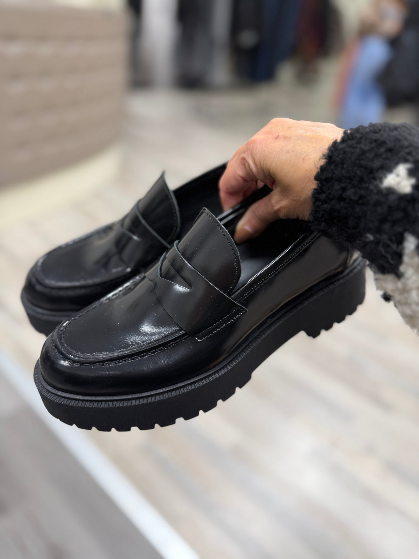 Mocassino vernice abrasivata Ovyè