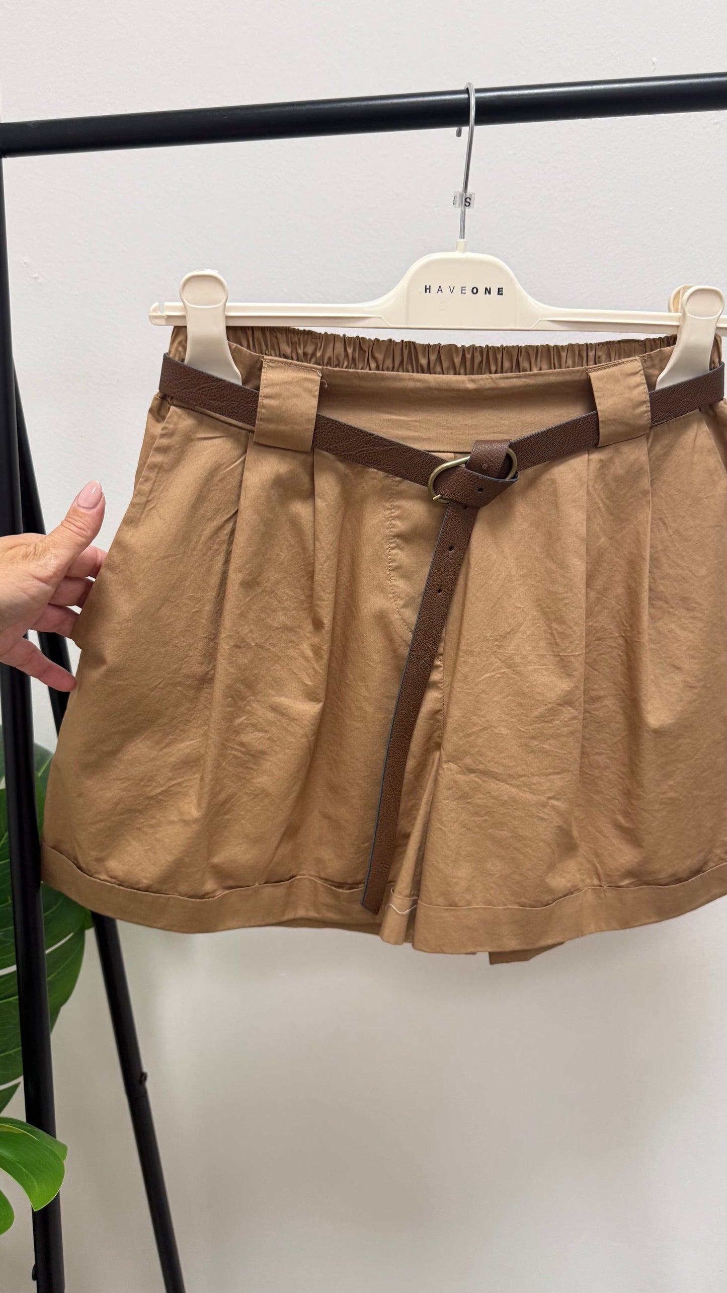 Shorts a Campana con Risvolto cammello HaveOne