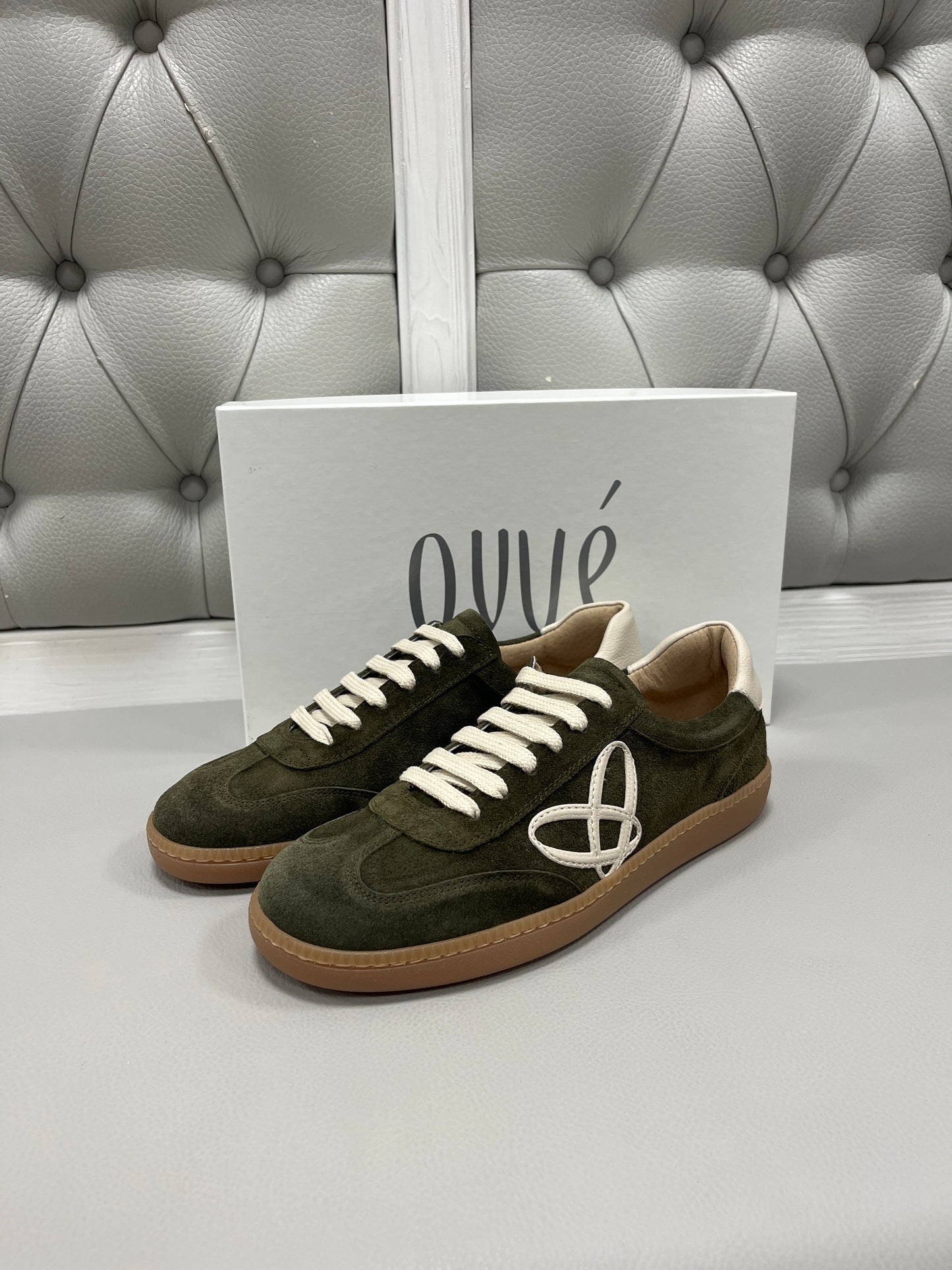 Ovyé Sneakers in Crosta Verde Militare