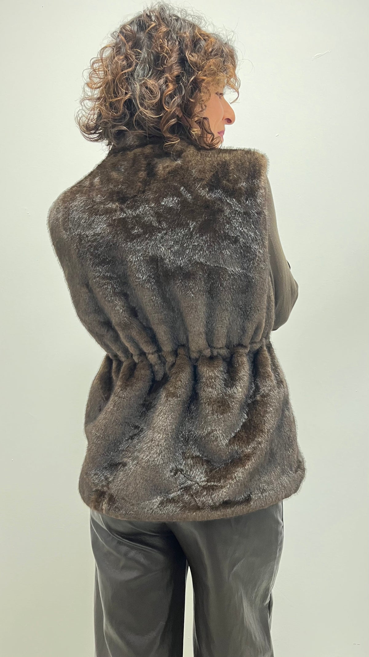 Gilet ecopelliccia arricciato moro Susy Mix