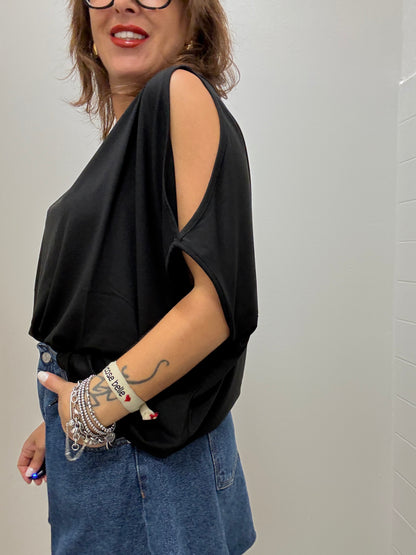 T-shirt scatolina con cut-out nera