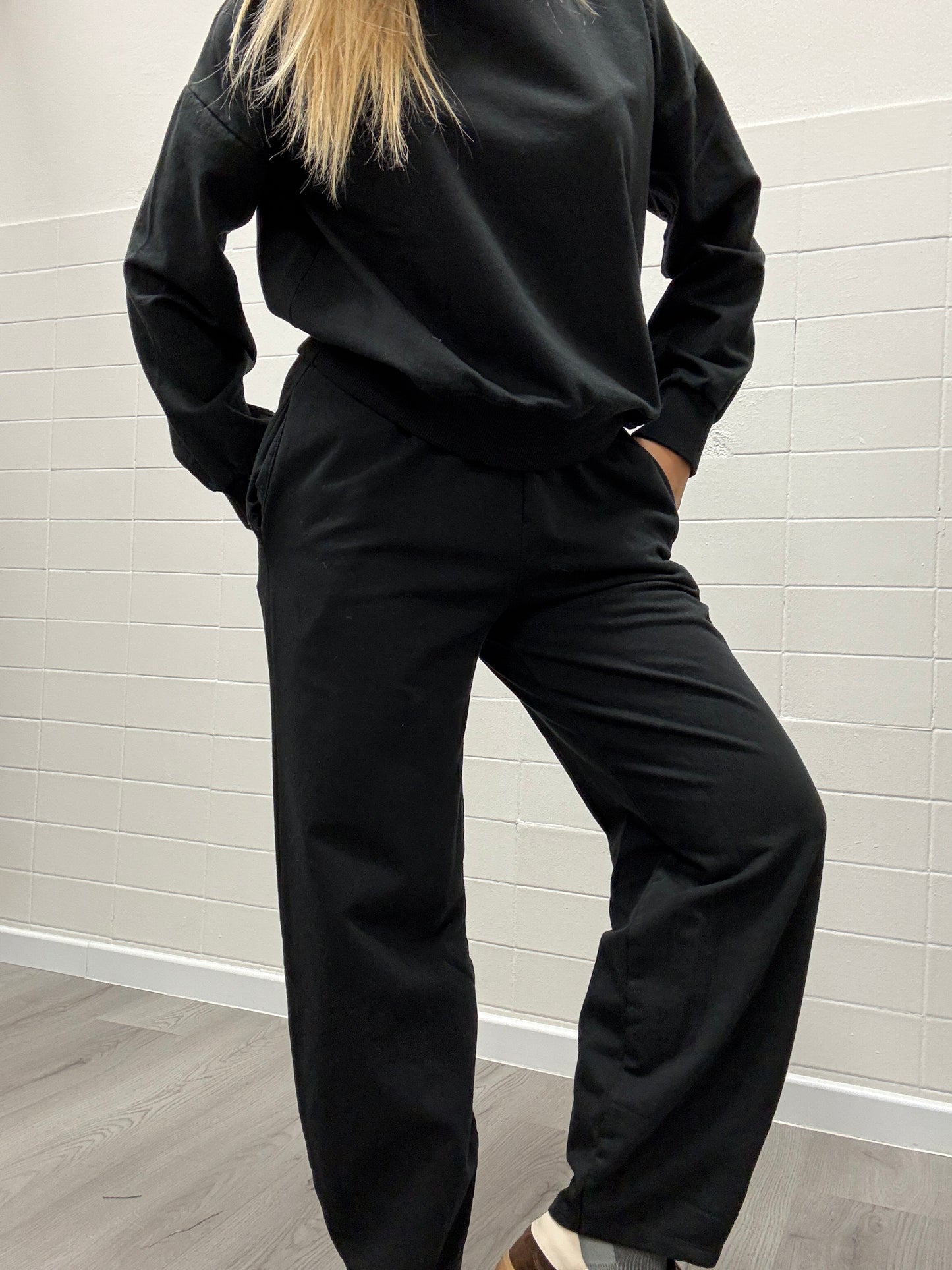 Tuta coordinato felpa + pantalone nero