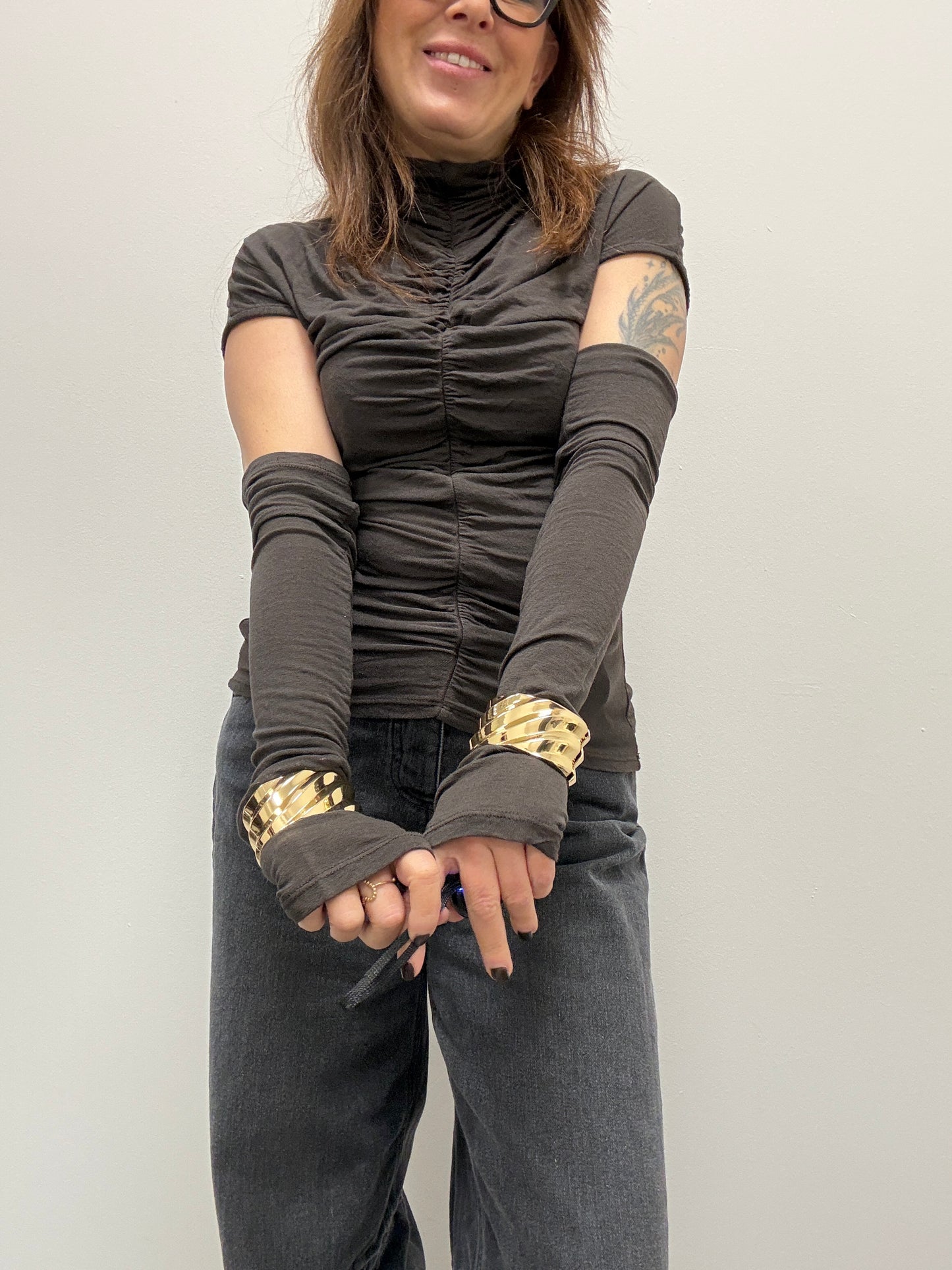 Maglia lupetto cashmire arricciato con manicotti  moro Haveone