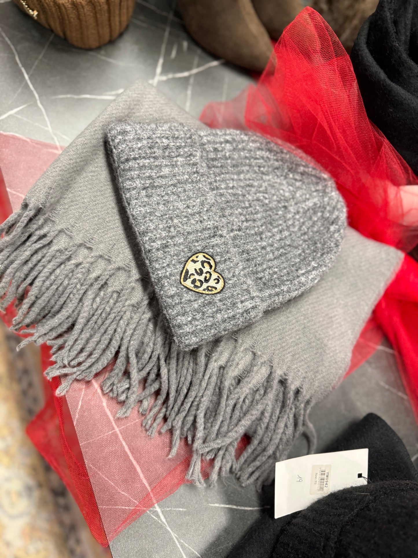 Set sciarpa cappellino grigio Memoire