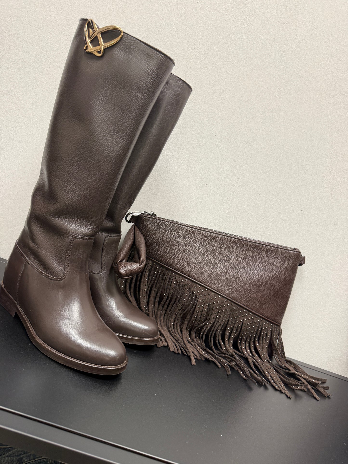 Stivale alto moro zeppa e logo Ovyè