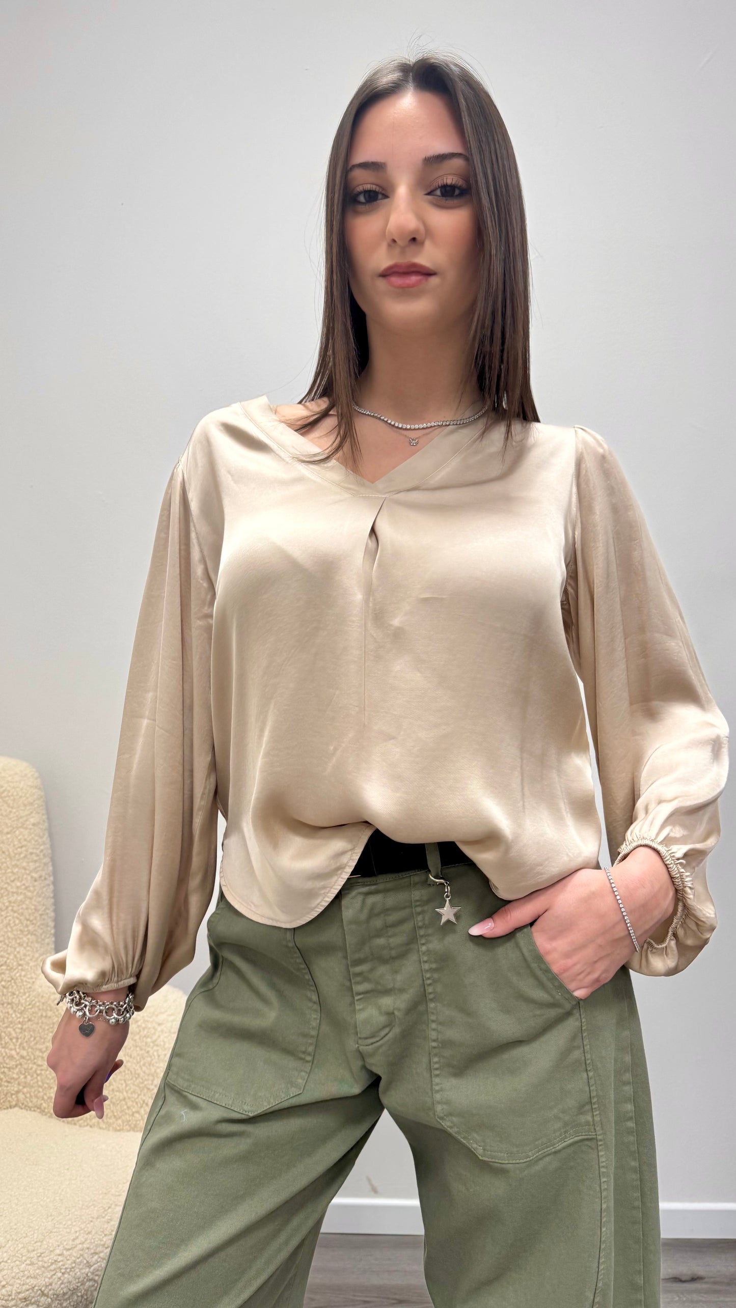 Blusa raso viscosa 100% scollo a V Haveone Beige