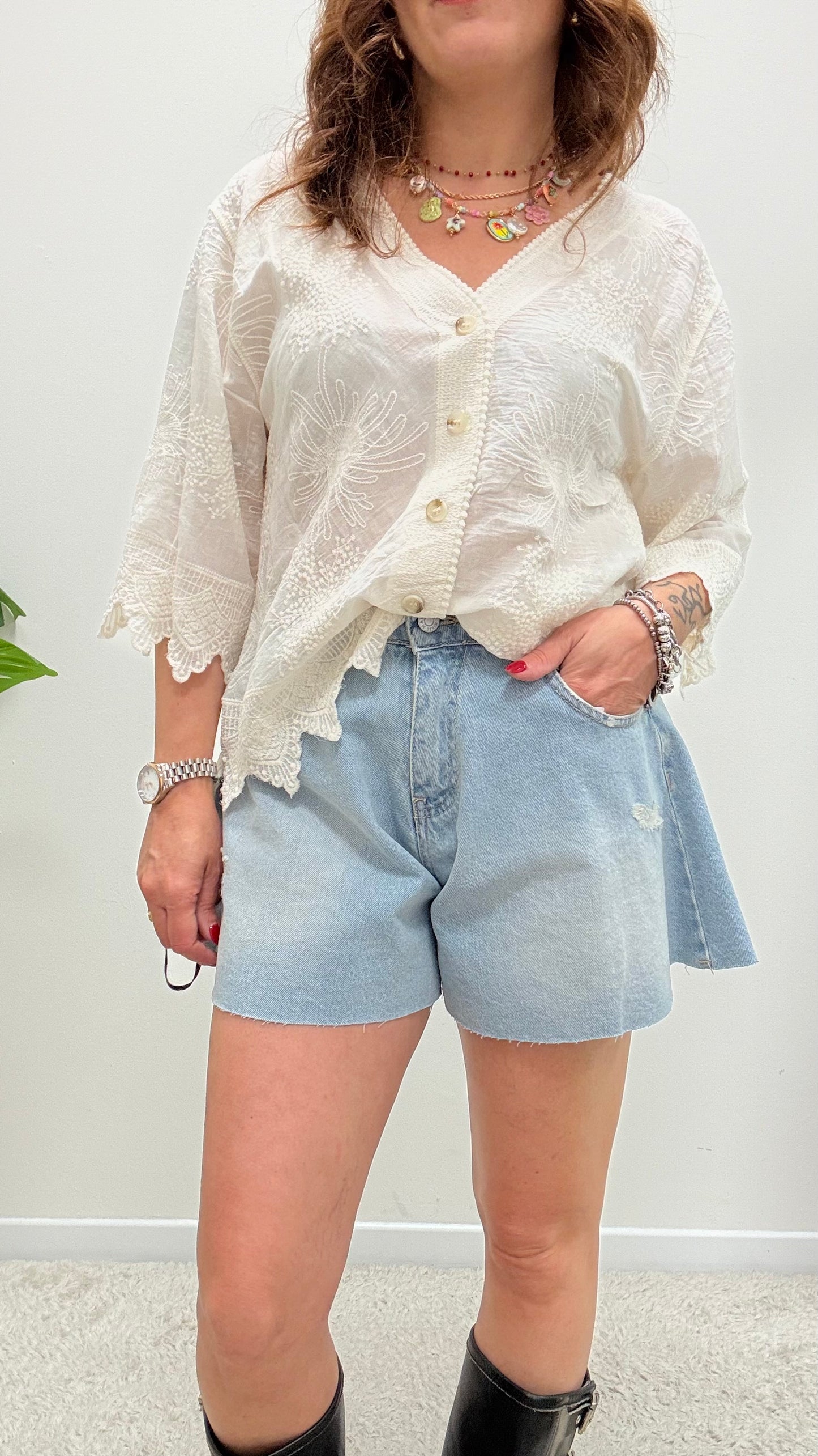 Shorts farfalla lavaggio chiaro HaveOne