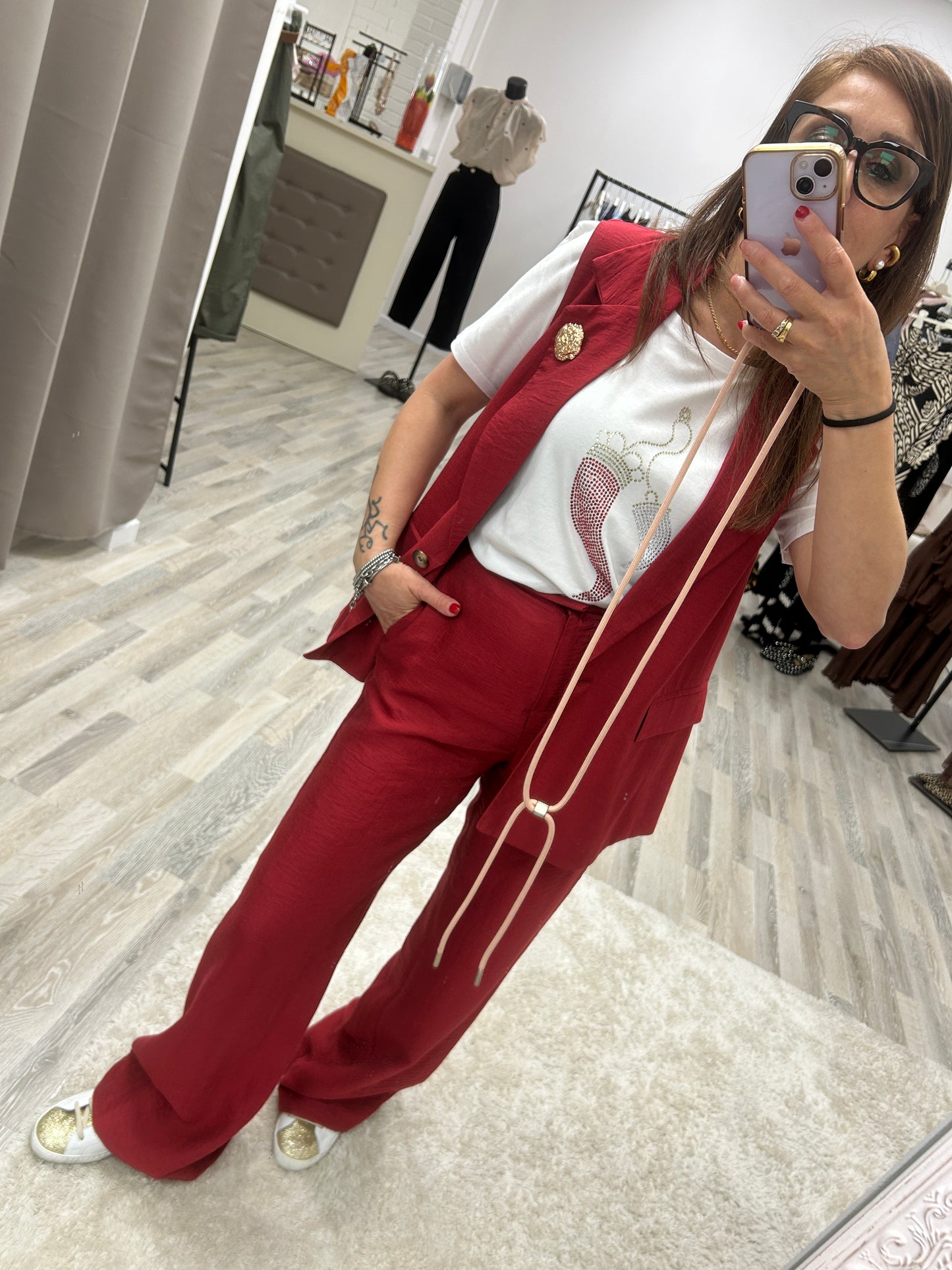 Susy mix completo gilet con spilla in lino rosso India