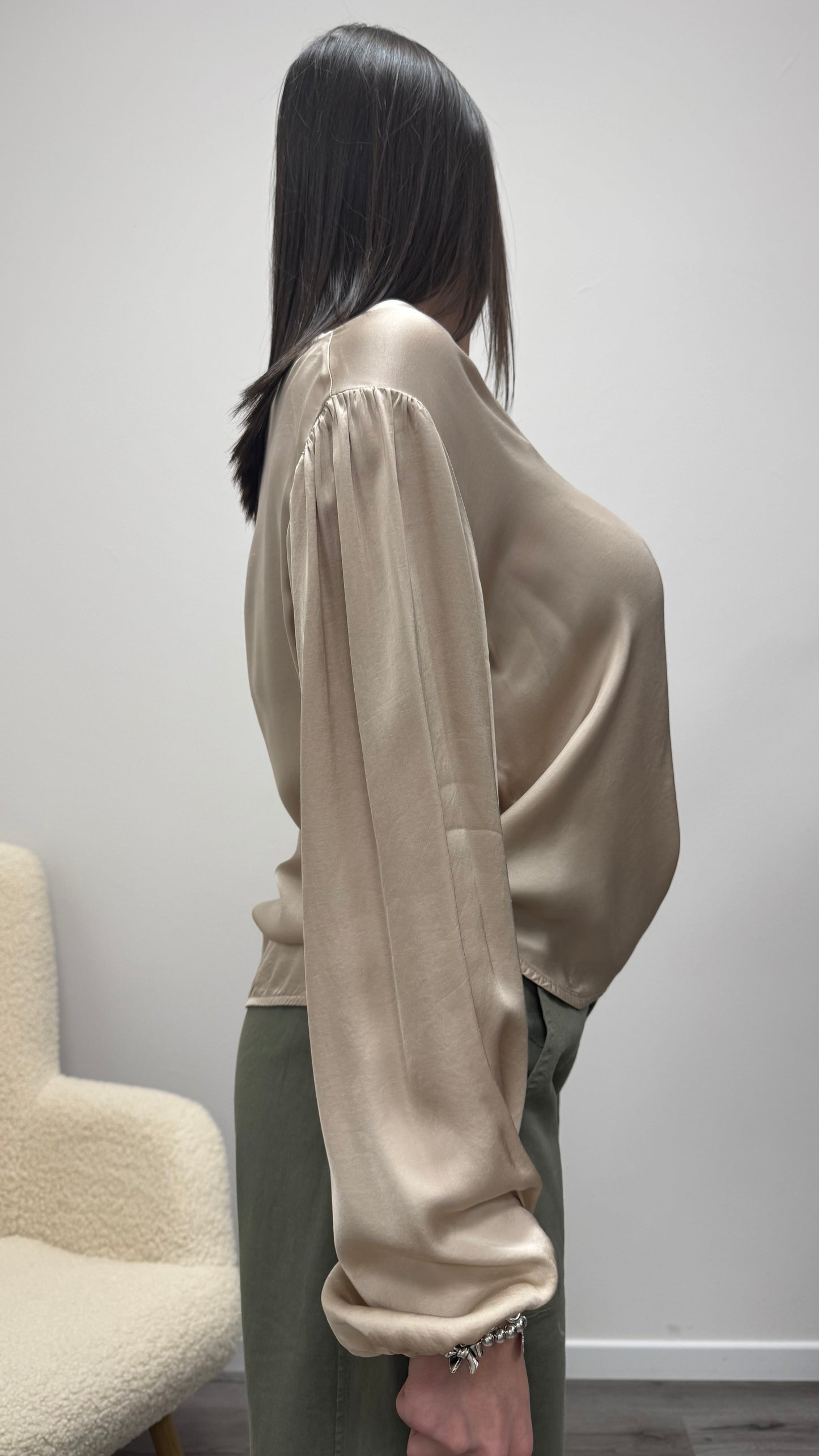 Blusa raso viscosa 100% scollo a V Haveone Beige