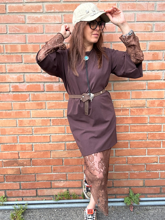 Susy Mix Abito con pizzo e strangolino
