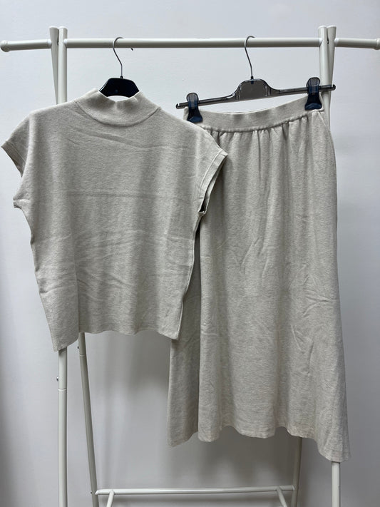 Kiki Six completo in Maglia Beige
