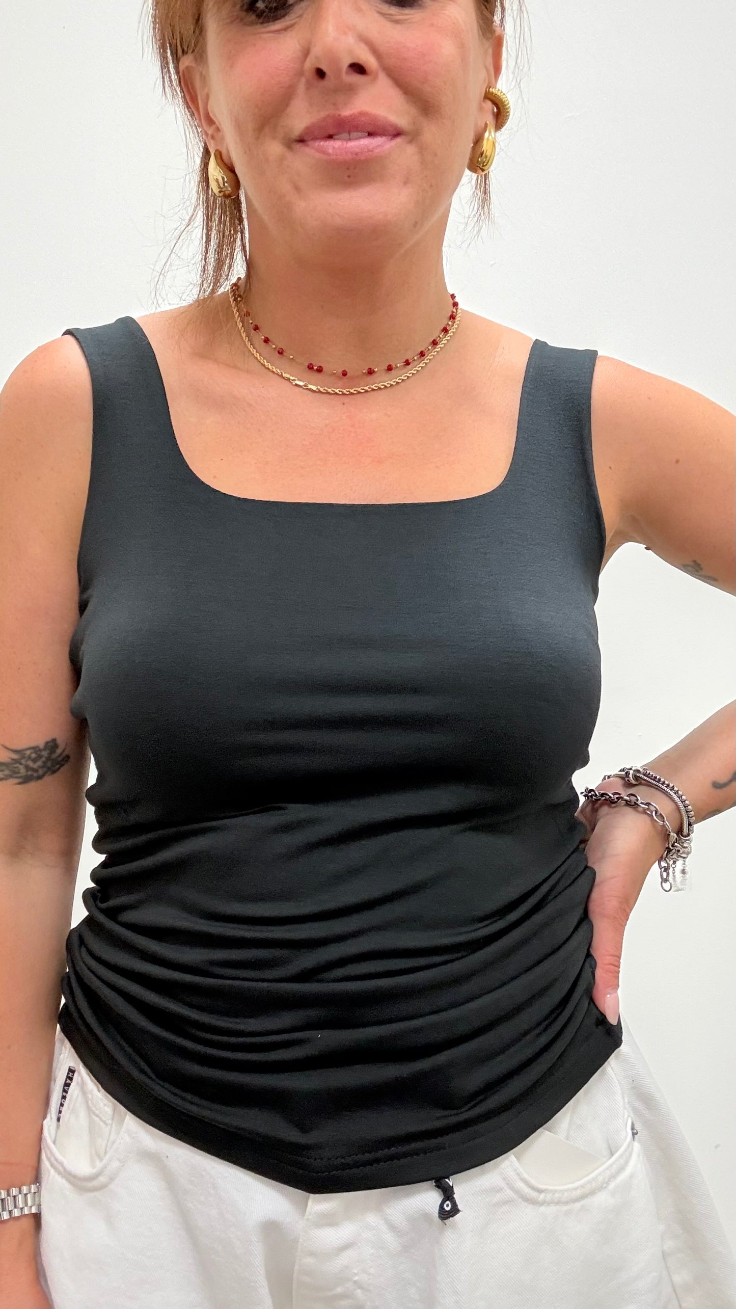 Top canotta scollo quadrato nero Susy Mix