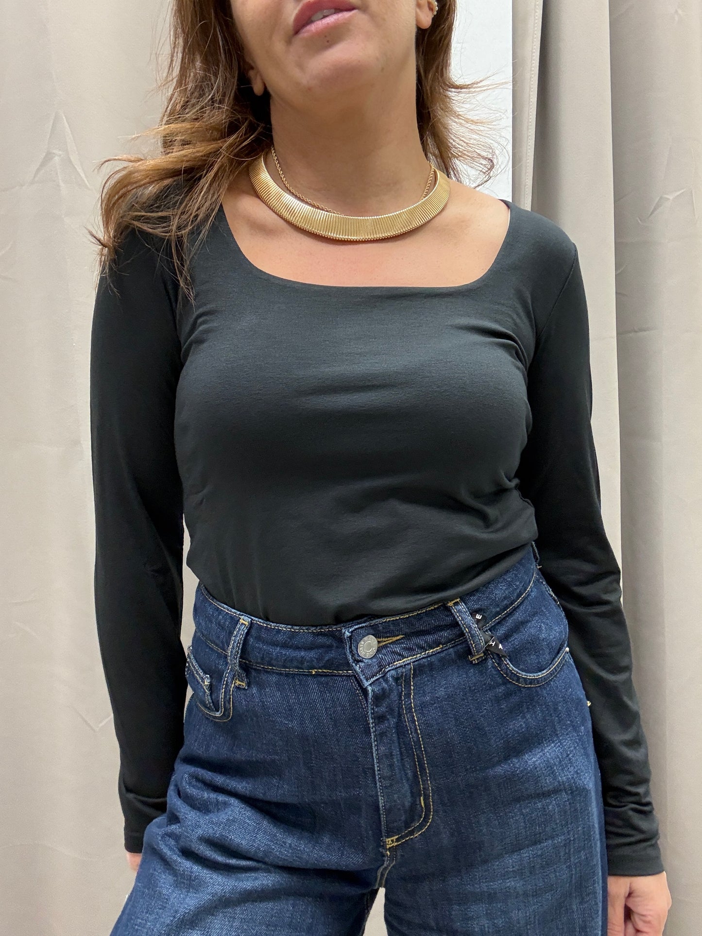 Maglia scollo quadro nero Susy Mix