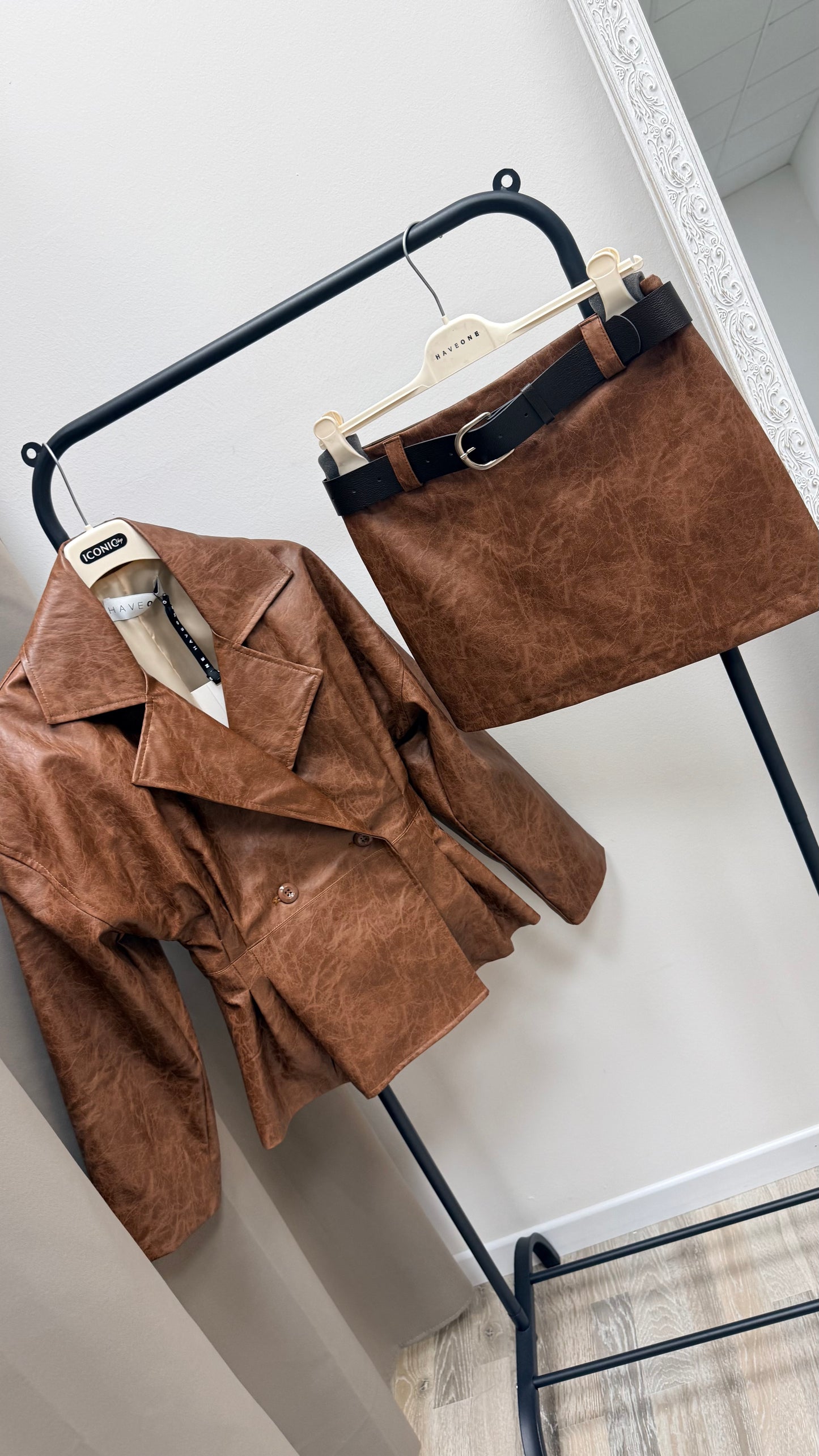 Gonna mini ecopelle martellata Haveone