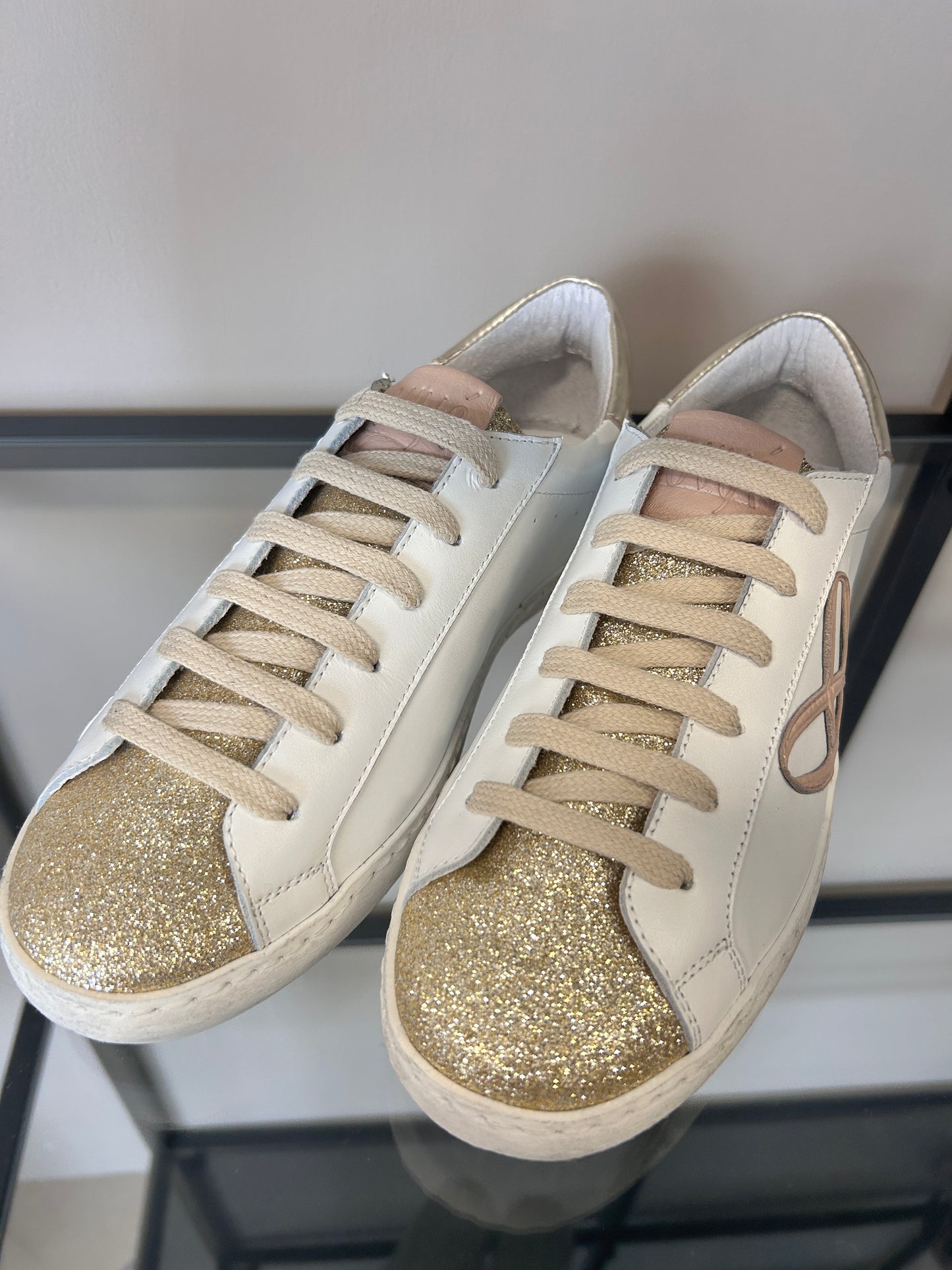 Sneaker glitter oro e rosa in pelle Ovyè