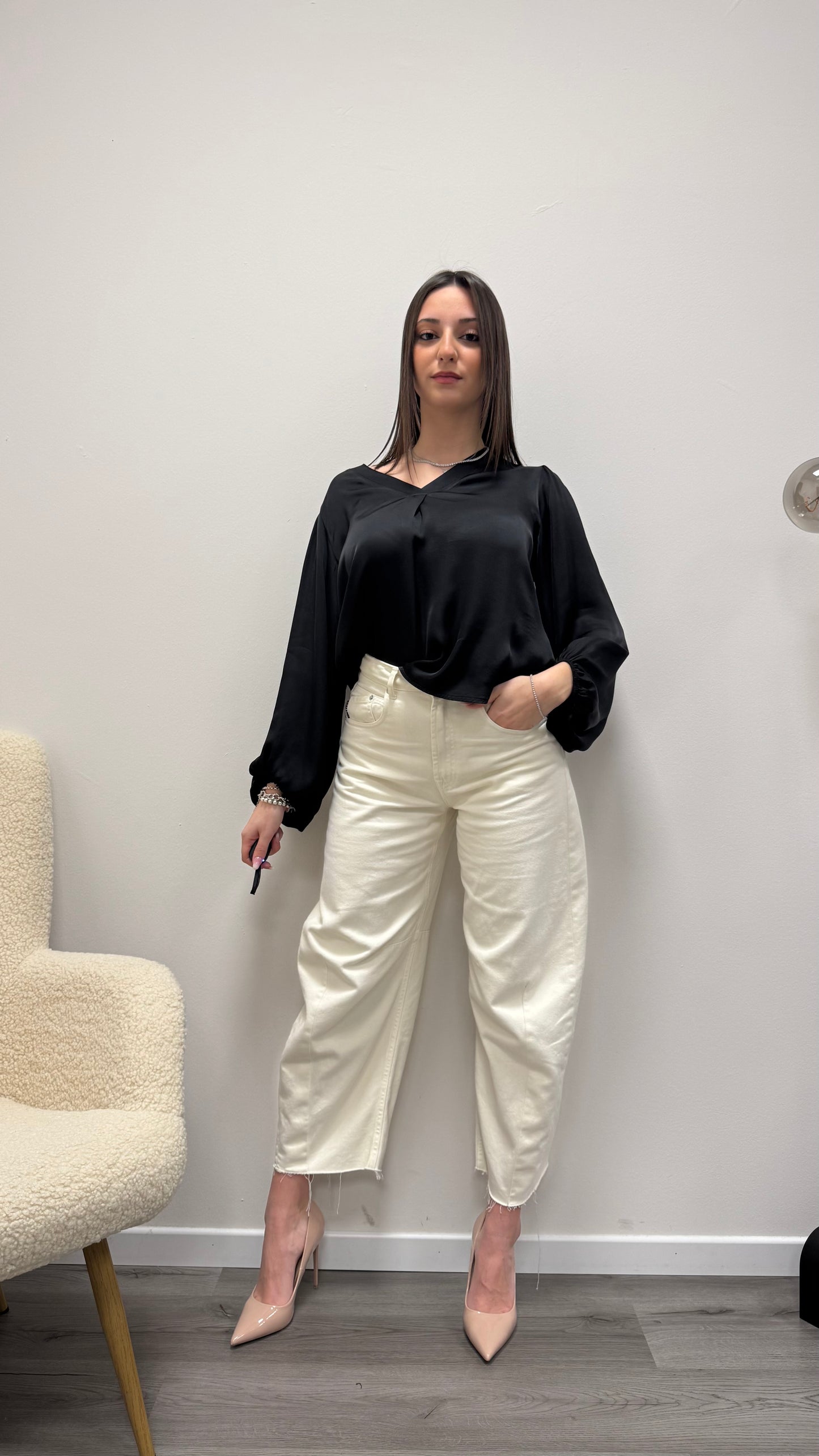 Blusa raso viscosa 100% scollo a V Haveone nero