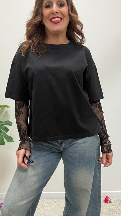 Susy Mix T-Shirt con Manica in Pizzo Nera
