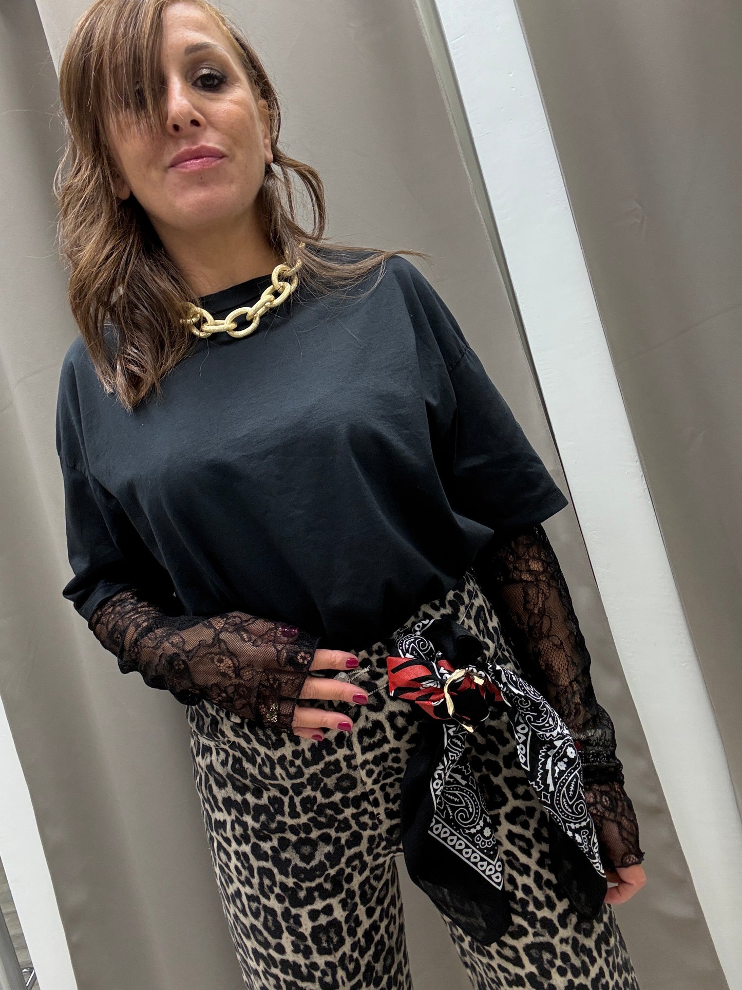 Susy Mix T-Shirt con Manica in Pizzo Nera
