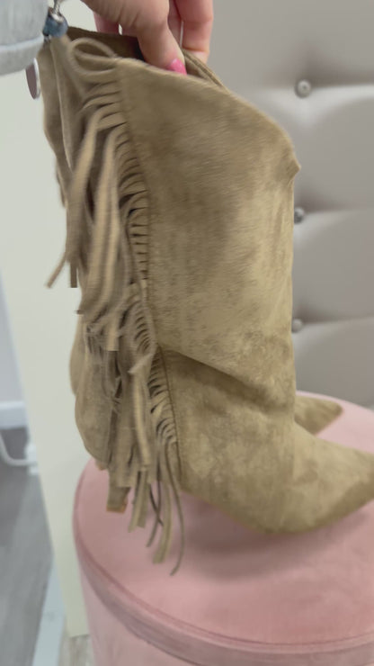 Stivali con frange tortora